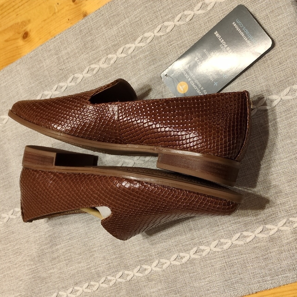 BareTraps Brown Textured Loafers - Picture 7 of 8